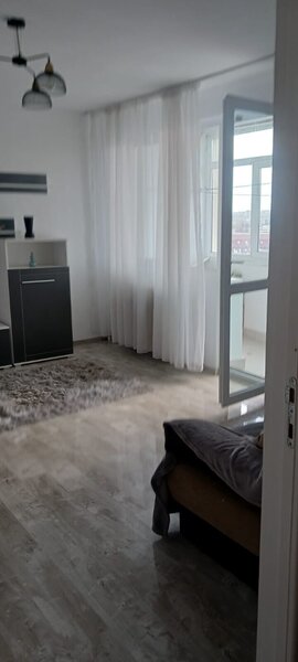 Dristor, Piata Ramnicu Sarat inchiriere ap. 2 cam dec.