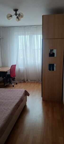 Dristor, Piata Ramnicu Sarat inchiriere ap. 2 cam dec.