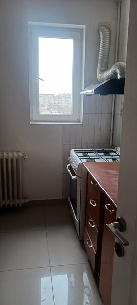 Dristor, Piata Ramnicu Sarat inchiriere ap. 2 cam dec.